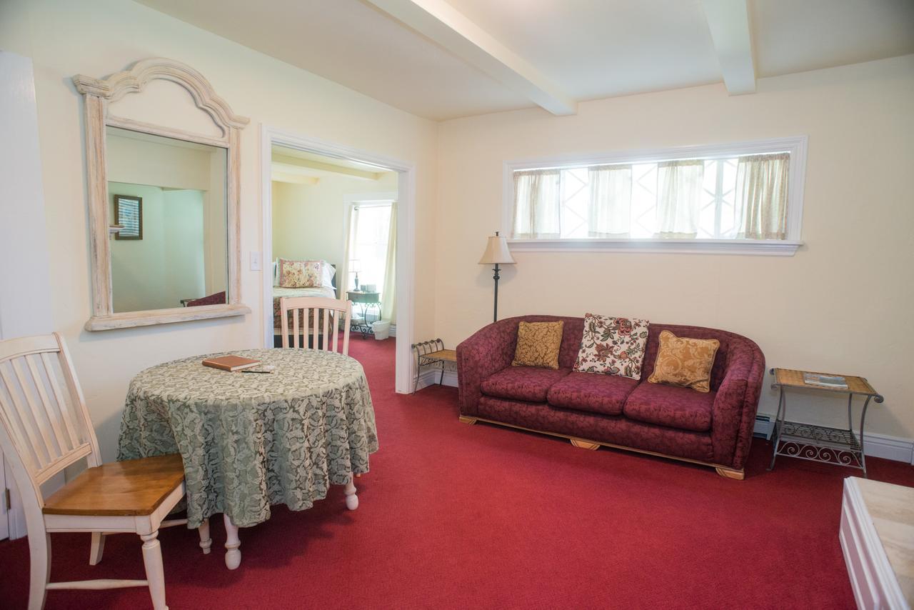 Willow Pond Bed And Breakfast Grand Junction Exterior photo